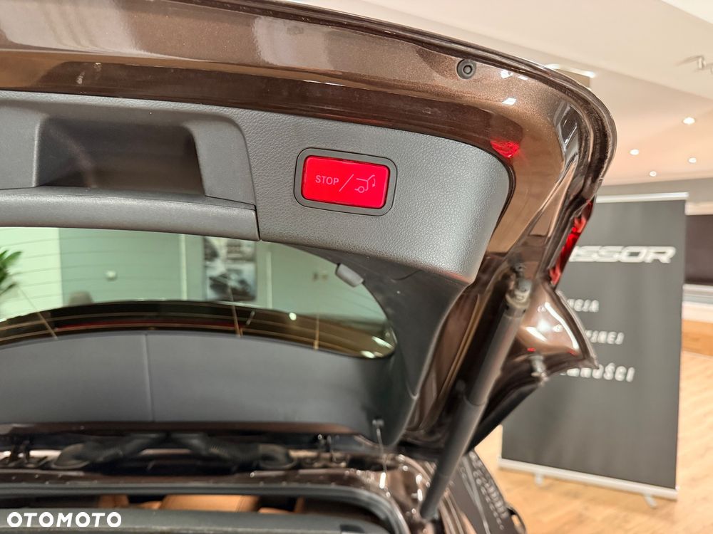 Mercedes-Benz GLA 250 4Matic 7G-DCT Activity Edition - 24