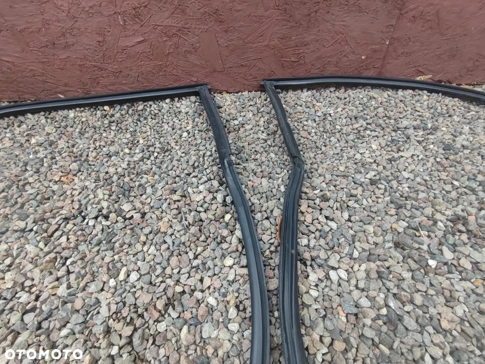 BMW E46 COUPE ORYGINALNE CZARNE USZCZELKI DRZWI LEWA / PRAWA ( USZCZELKA LEWA / PRAWA DRZWI )  PODGRZEWANE EUROPA O NR. 51 71 7 161 687 / 51 71 7 161 688 OEM - 5