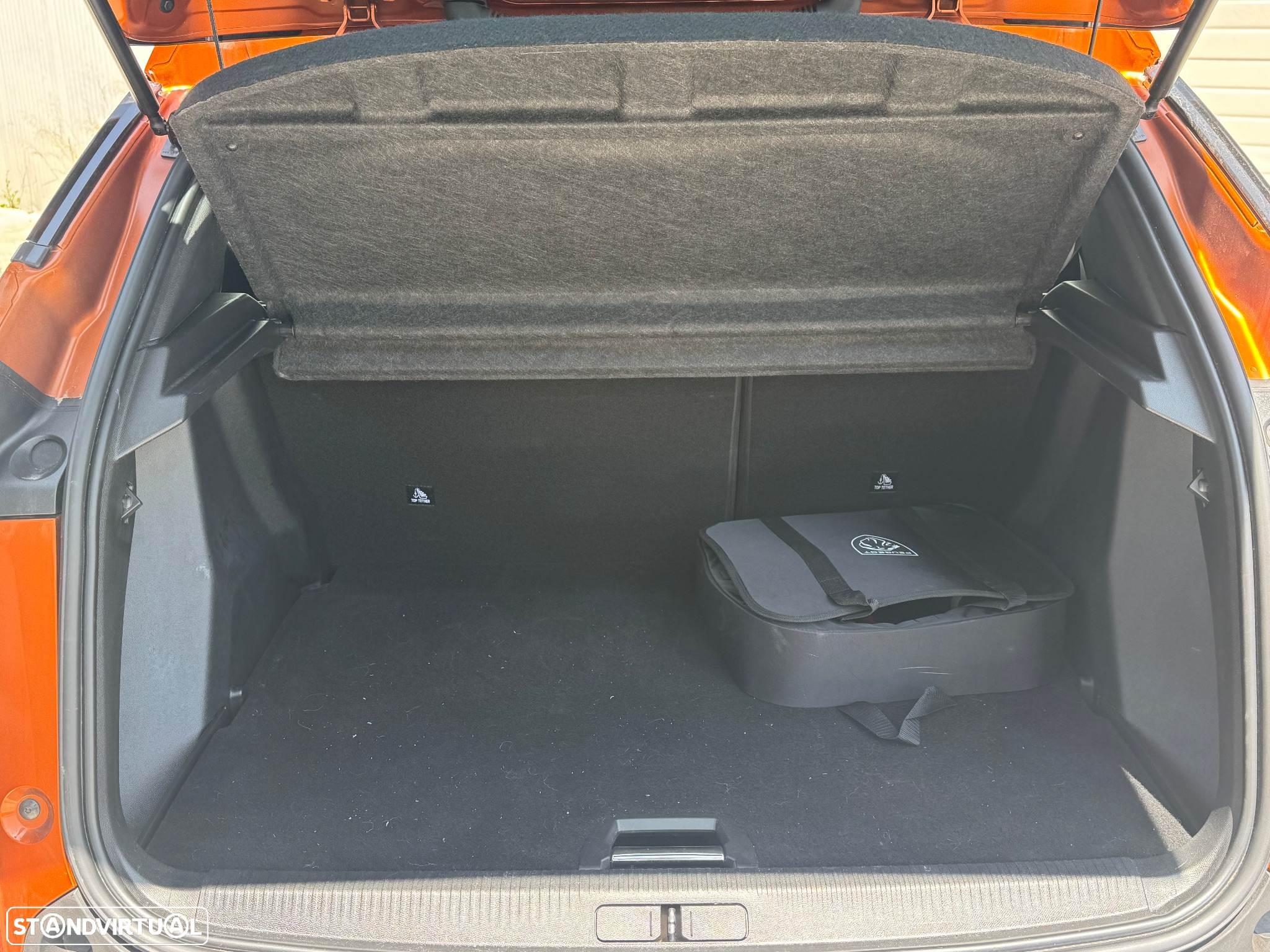 Peugeot e-2008 50 kWh Active - 9