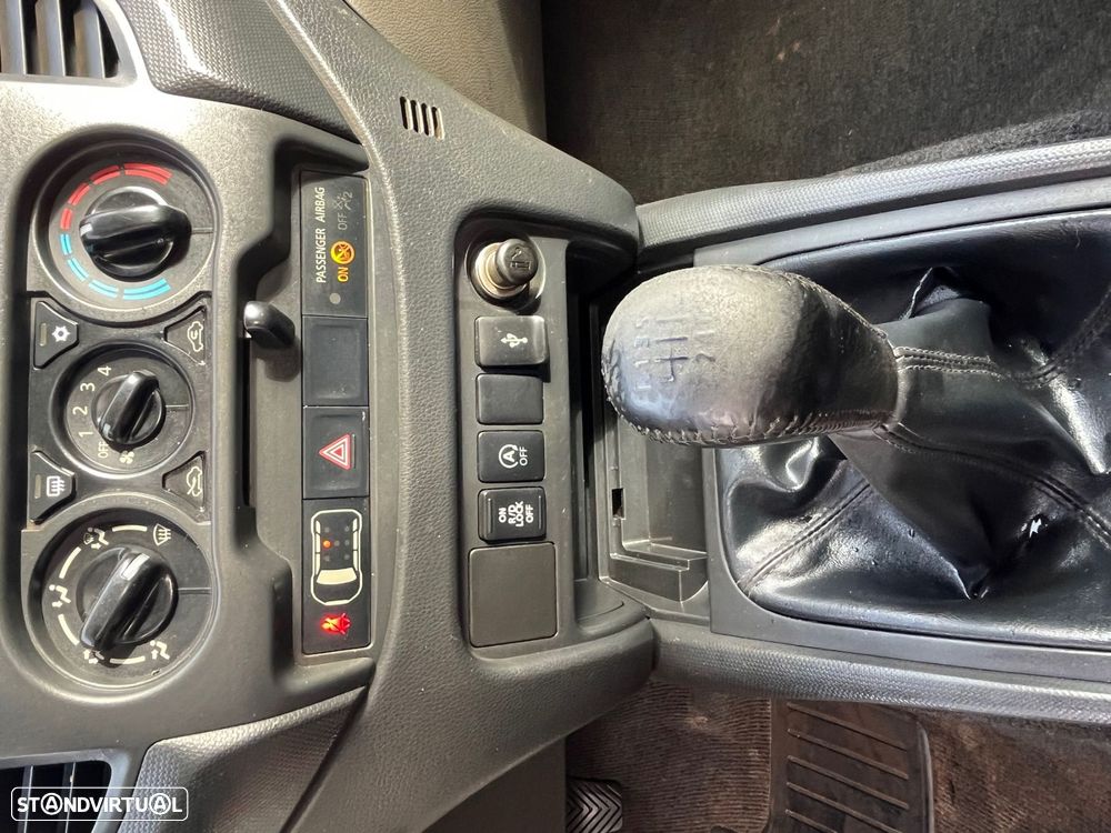 Mitsubishi L200 2.4 DI-D Club Invite CC 4WD - 8