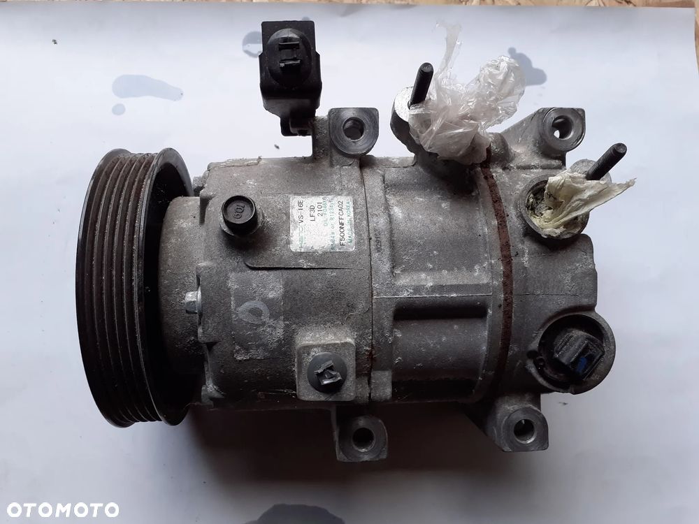 12105 Sprężarka klimatyzacji Hyundai Tucson III 15-20 1.7 CRDI - 1