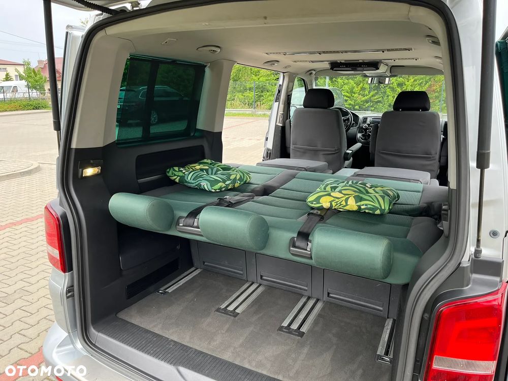 Volkswagen Multivan - 19