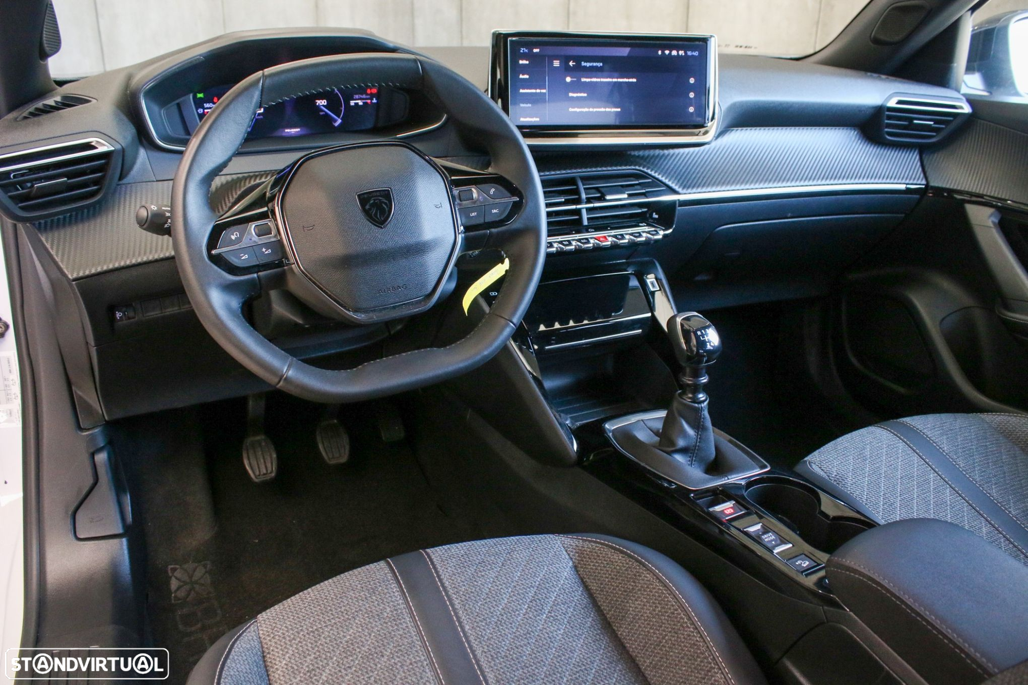 Peugeot 2008 1.2 PureTech Allure - 5