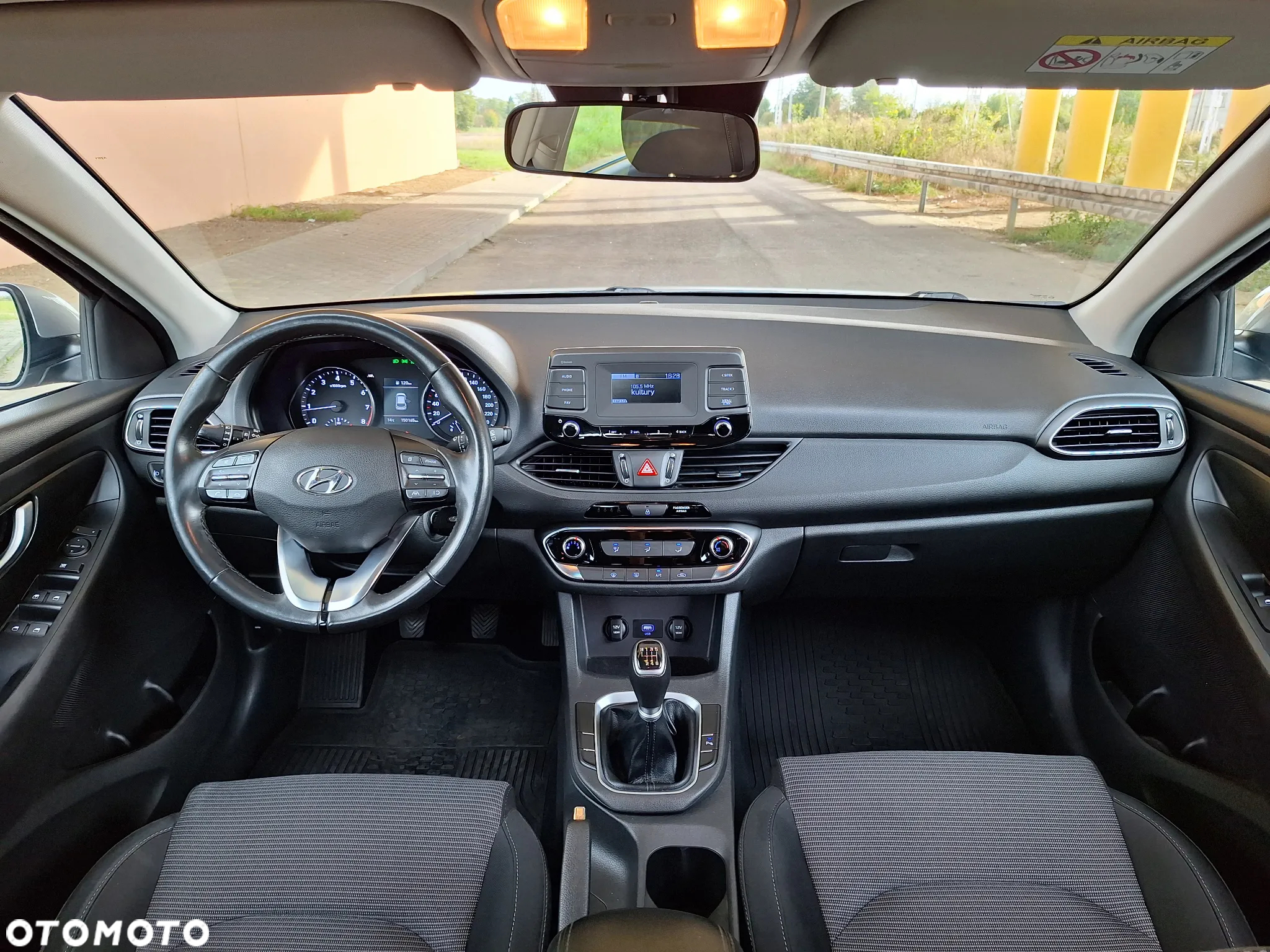 Hyundai i30 1.5 DPI Classic + - 14