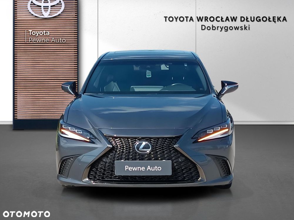 Lexus ES 300h F Sport Edition - 9