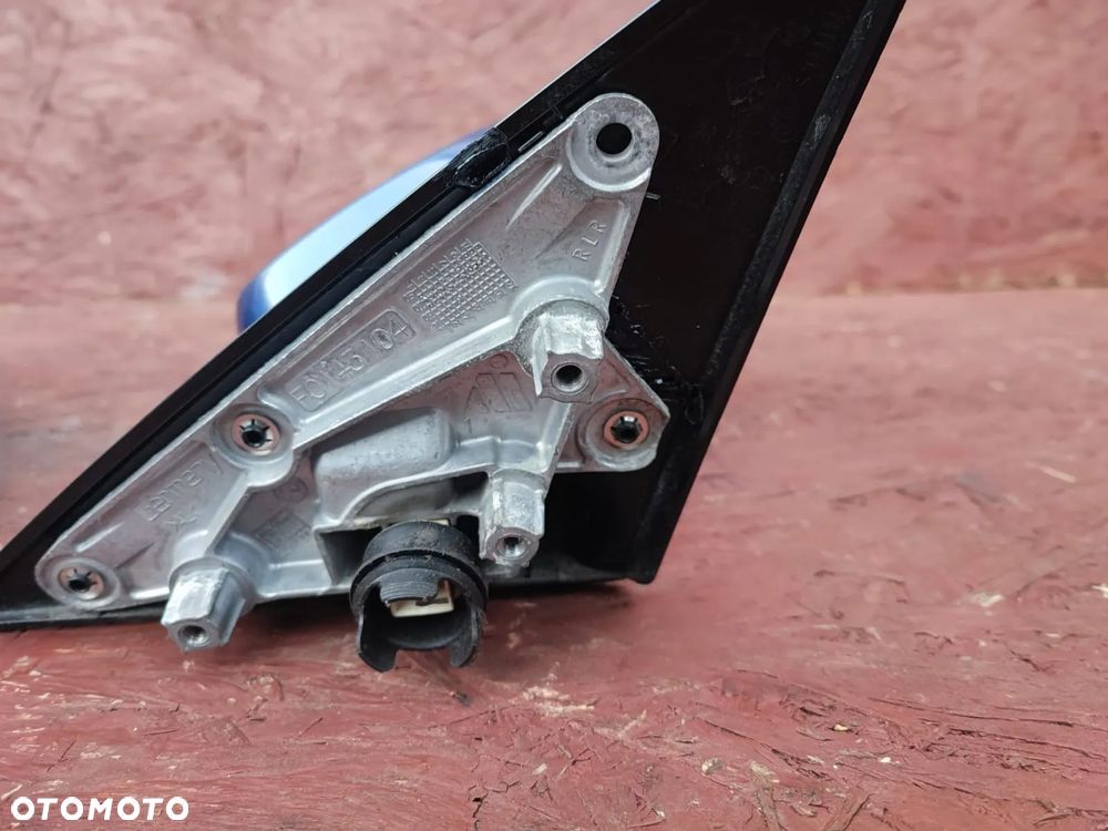 BMW E92 / E93. ORYGINALNE LUSTERKA M-PAKIET LEWE / PRAWE Z WERSJI SCHADOW-LINE, KOL. LE MANS BLAU METALIC 381. O NR: 7 176 168 / 7 176 167 OEM. W DOBRYM STANIE. WERSJA UK - 15