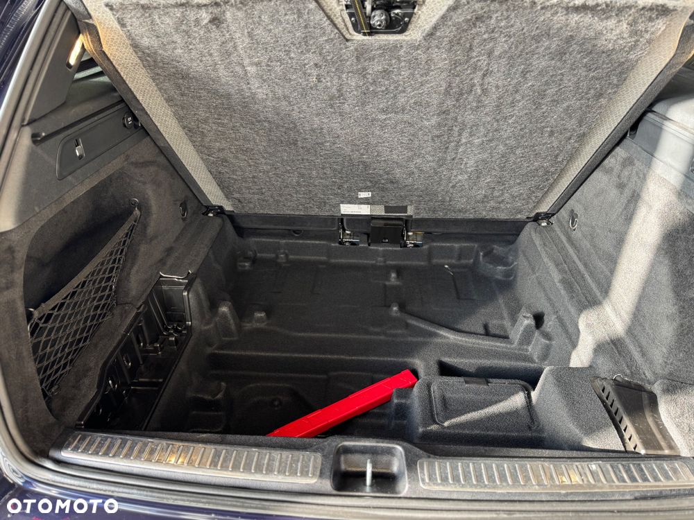 Mercedes-Benz GLC 250 4Matic 9G-TRONIC AMG Line - 14