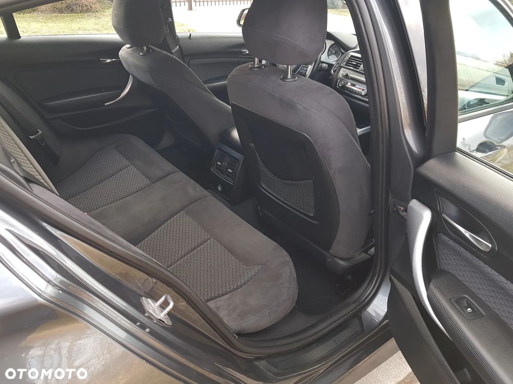 BMW Seria 1 120d xDrive BluePerformance - 16