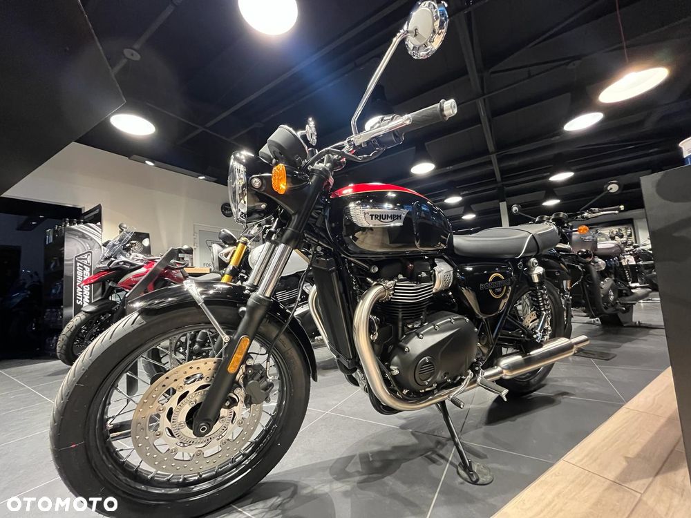 Triumph Bonneville - 8