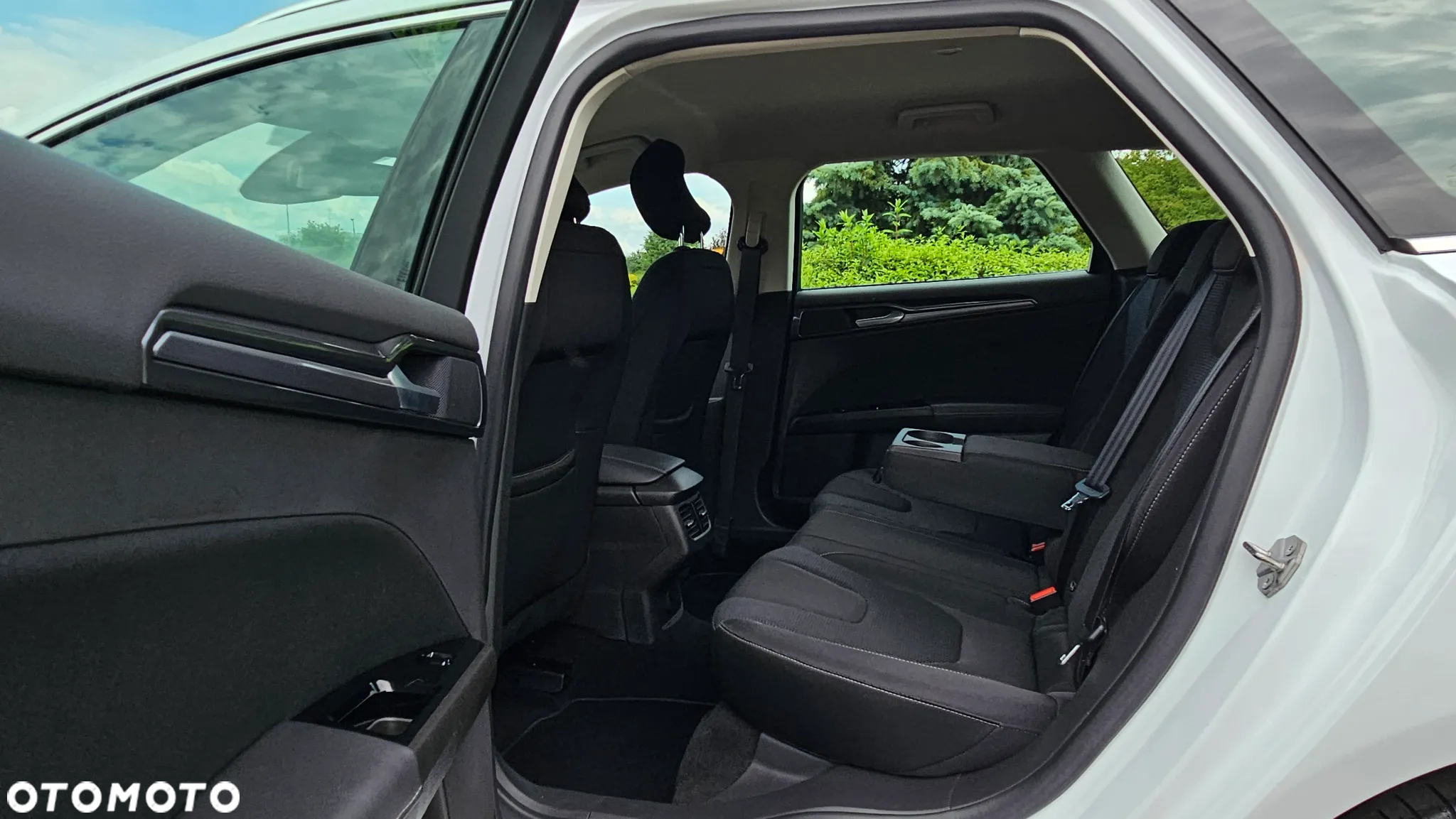 Ford Mondeo 2.0 EcoBlue Titanium - 34