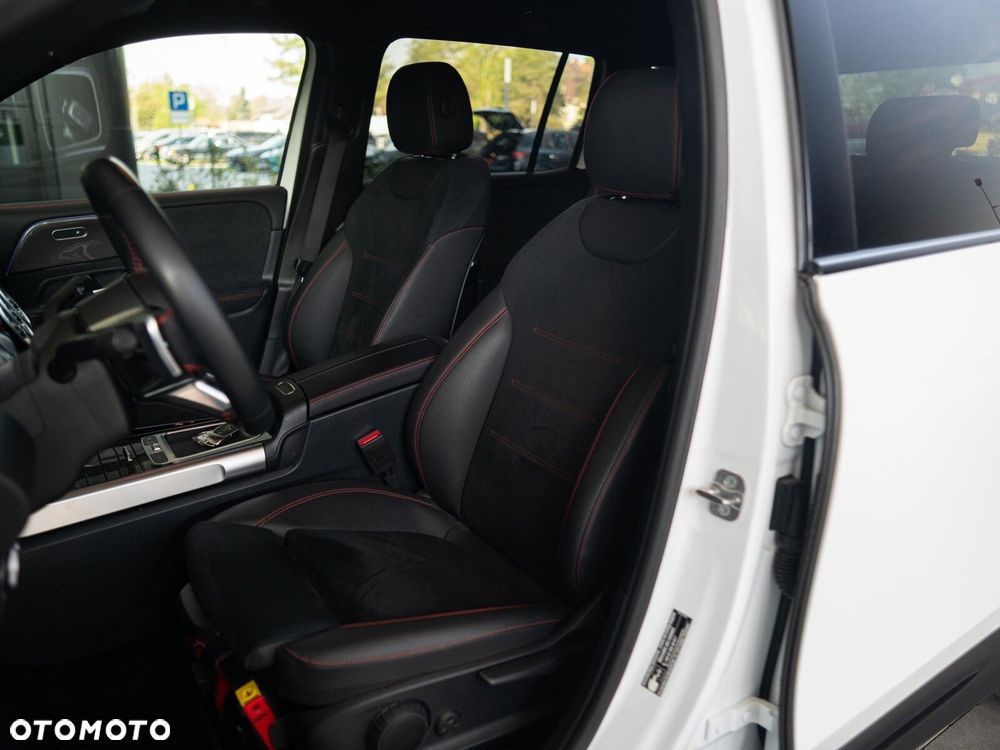 Mercedes-Benz GLB 220 mHEV 4-Matic AMG Line 8G-DCT - 9