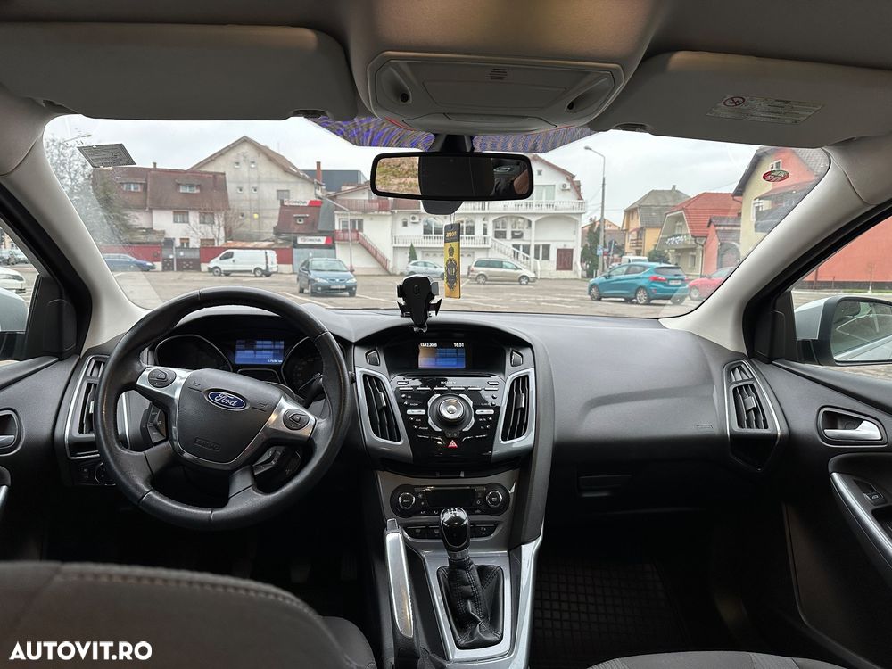 Ford Focus 1.6 Ti-VCT Titanium - 6