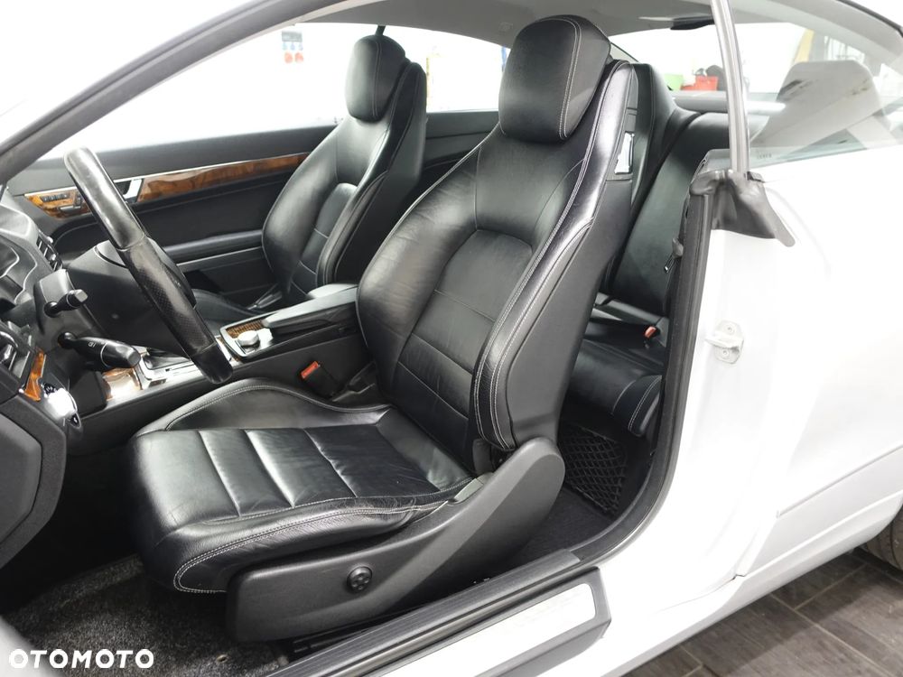 Mercedes-Benz Klasa E 350 CDI DPF BlueEFFICIENCY 7G-TRONIC Avantgarde - 21
