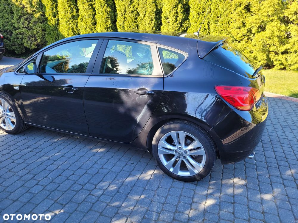 Opel Astra 1.4 Turbo Innovation - 4