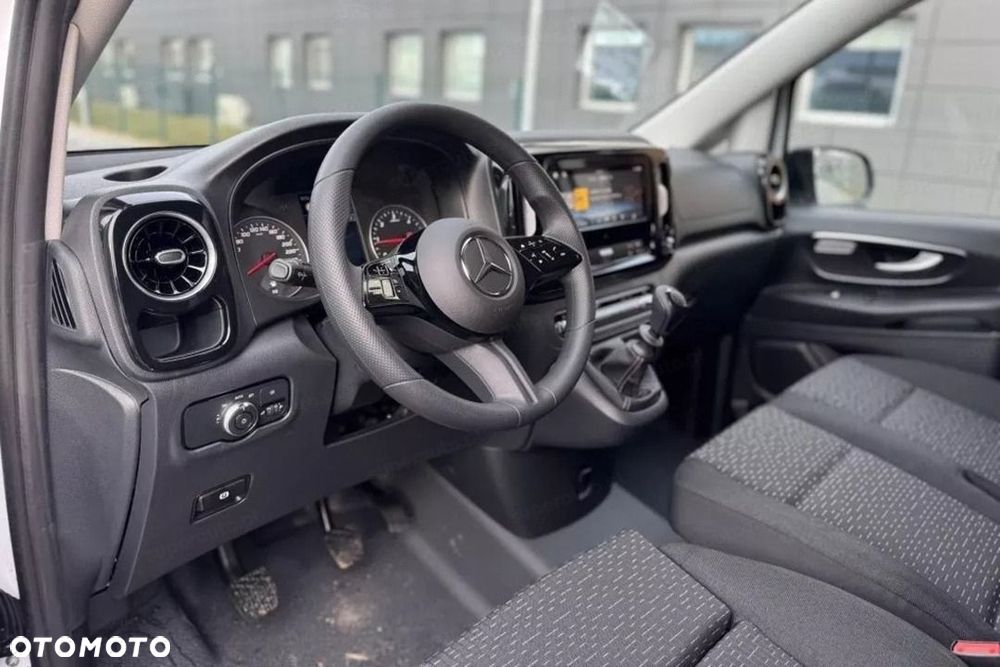 Mercedes-Benz Vito 116 CDI Pro  Długi 1.9 163KM - 9