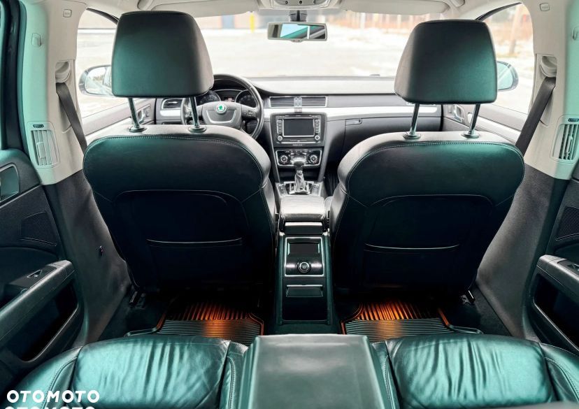 Skoda Superb 1.8 TSI Elegance DSG - 8