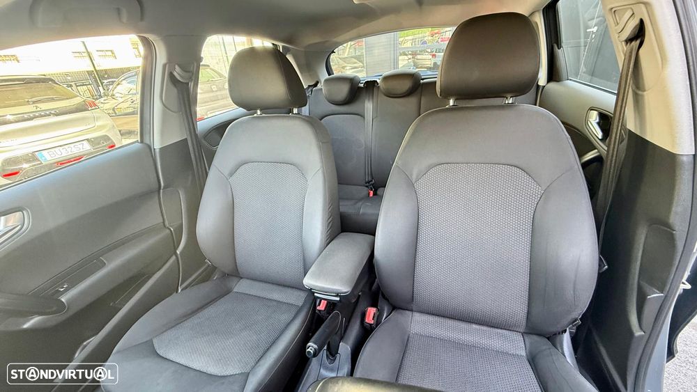 Audi A1 Sportback 1.4 TDI S-line - 9