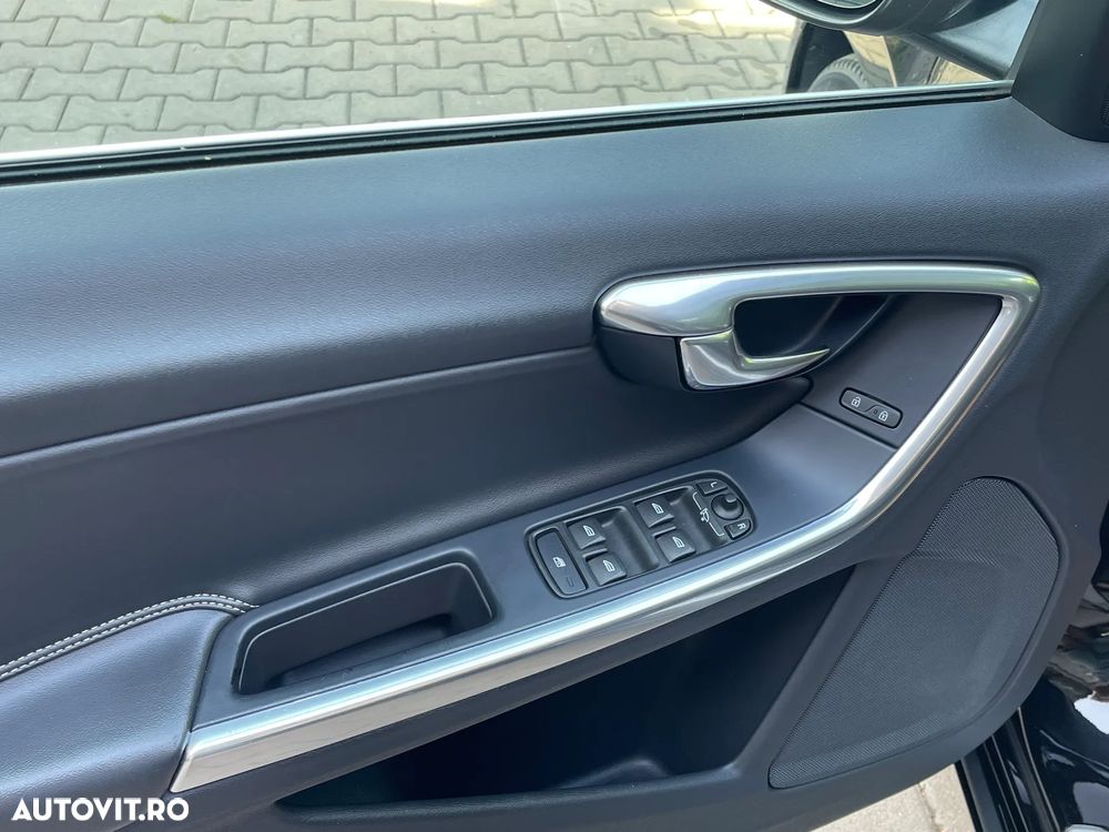 Volvo V60 D6 Twin Engine Geartronic RDesign - 23