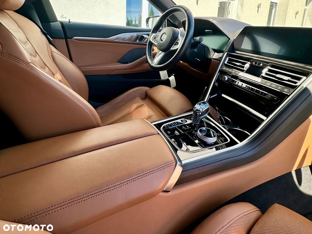 BMW Seria 8 - 33
