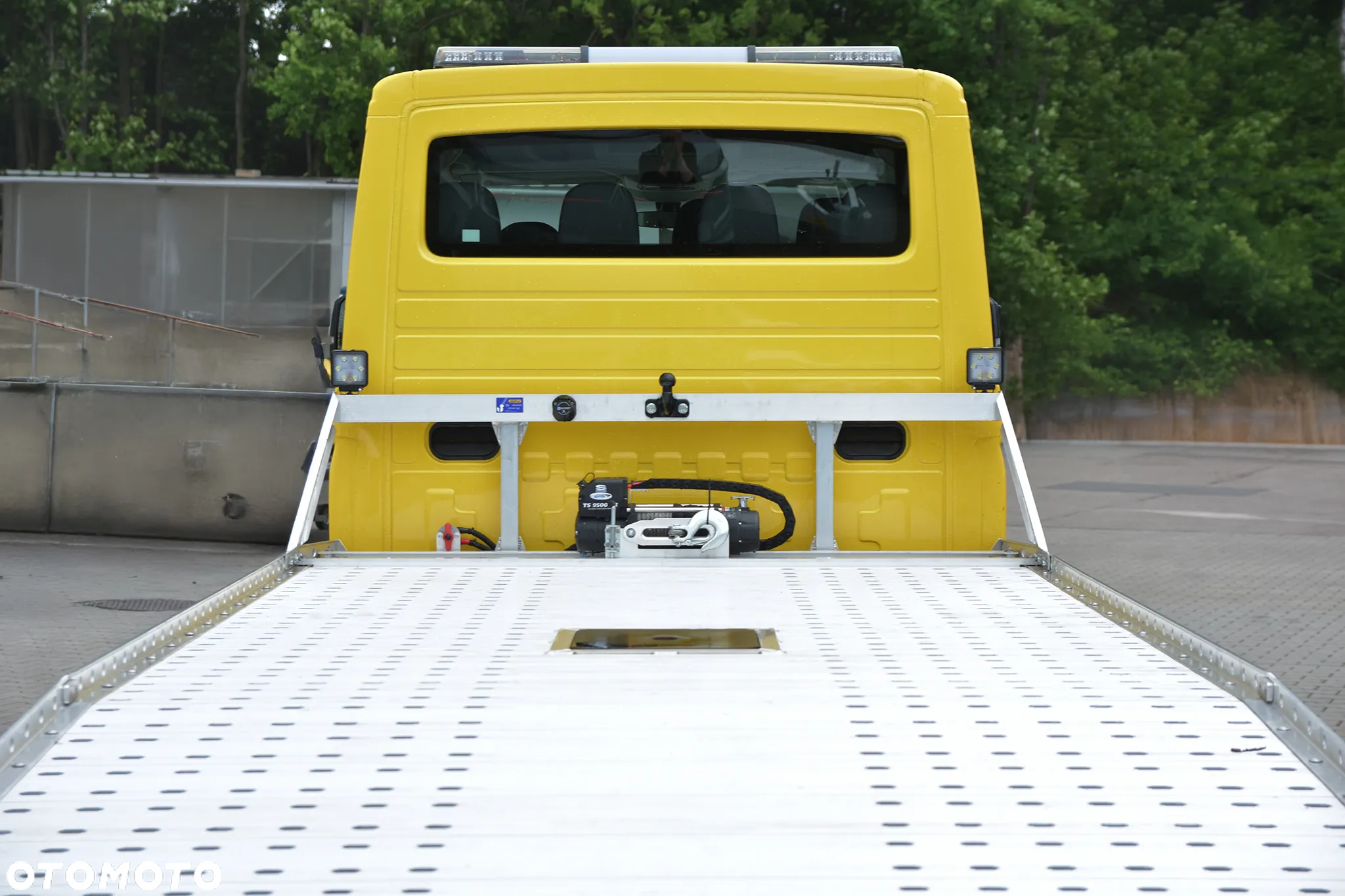 Volkswagen Crafter autolaweta PPP pomoc drogowa - 9