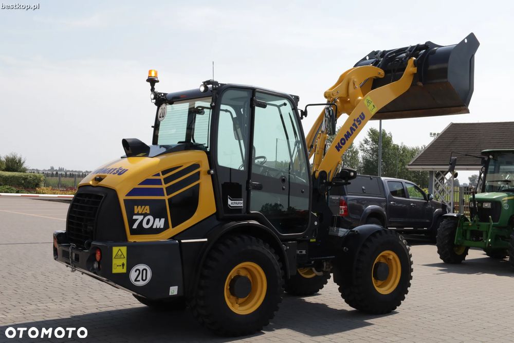 Komatsu WA70M-8 - 24