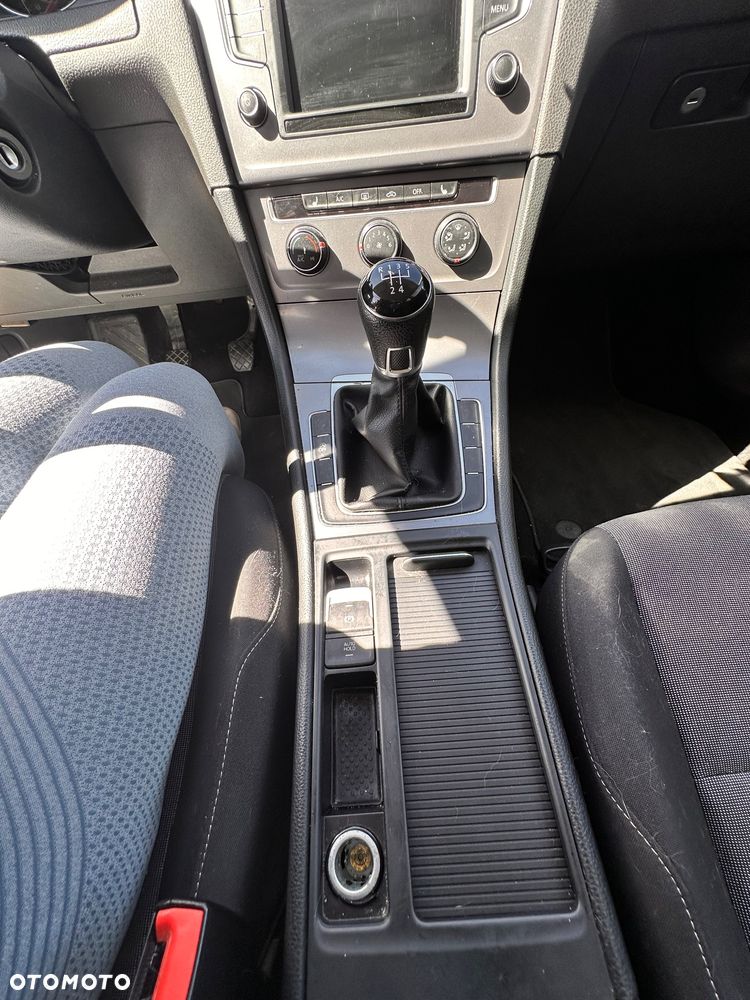 Volkswagen Golf 1.6 TDI BlueMotion Trendline - 17