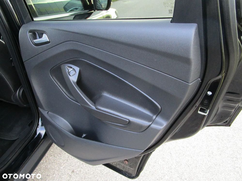 Ford Kuga 2.0 TDCi 2x4 Business Edition - 30