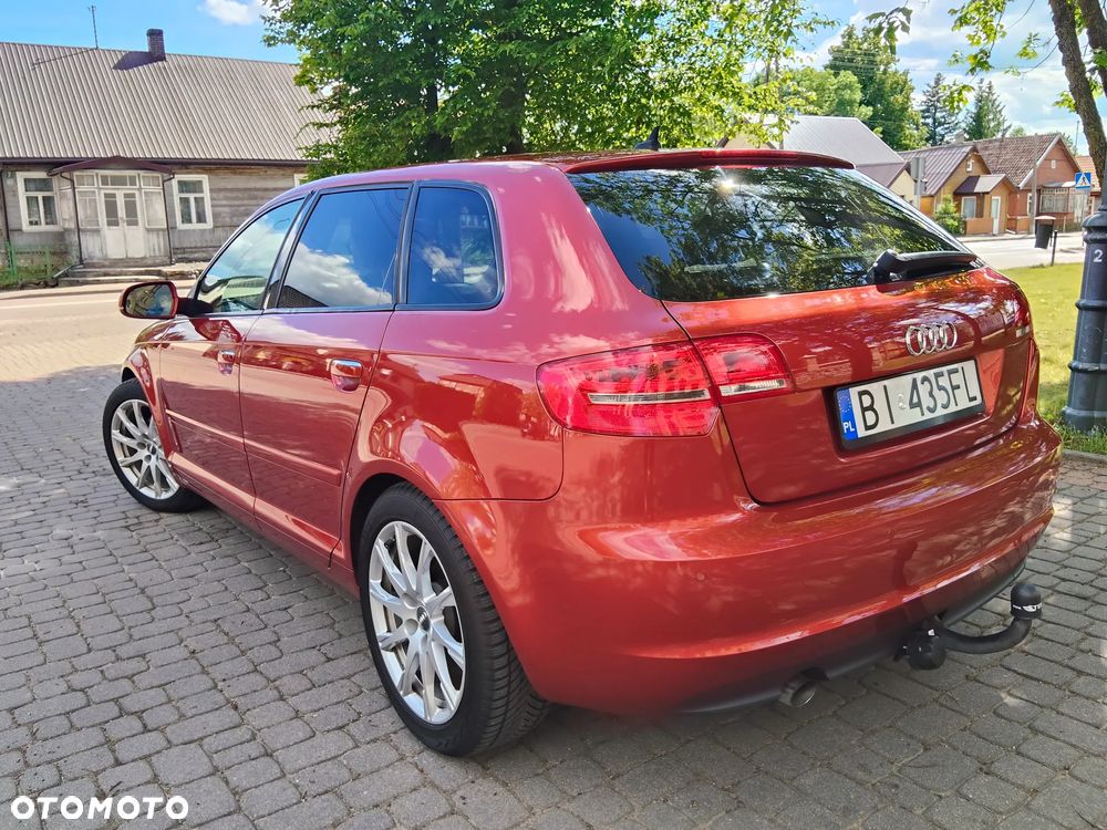 Audi A3 Sportback 1.6 TDI DPF S tronic Ambiente - 17