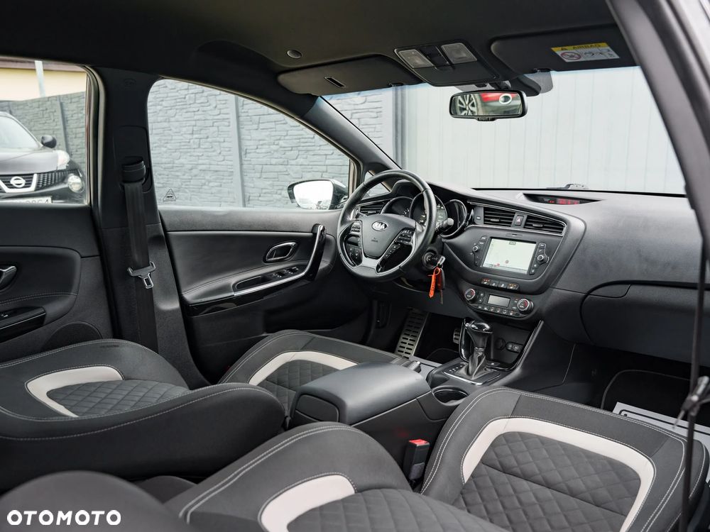Kia Ceed 1.6 CRDi 136 DCT ISG SW GT Line - 19