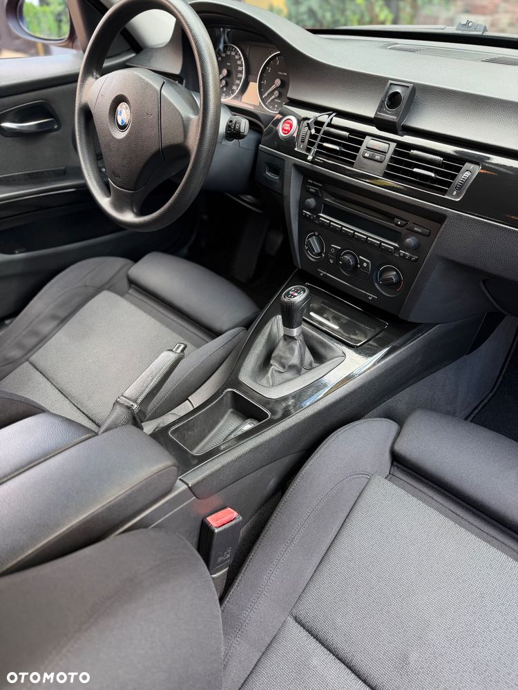 BMW Seria 3 330i - 21