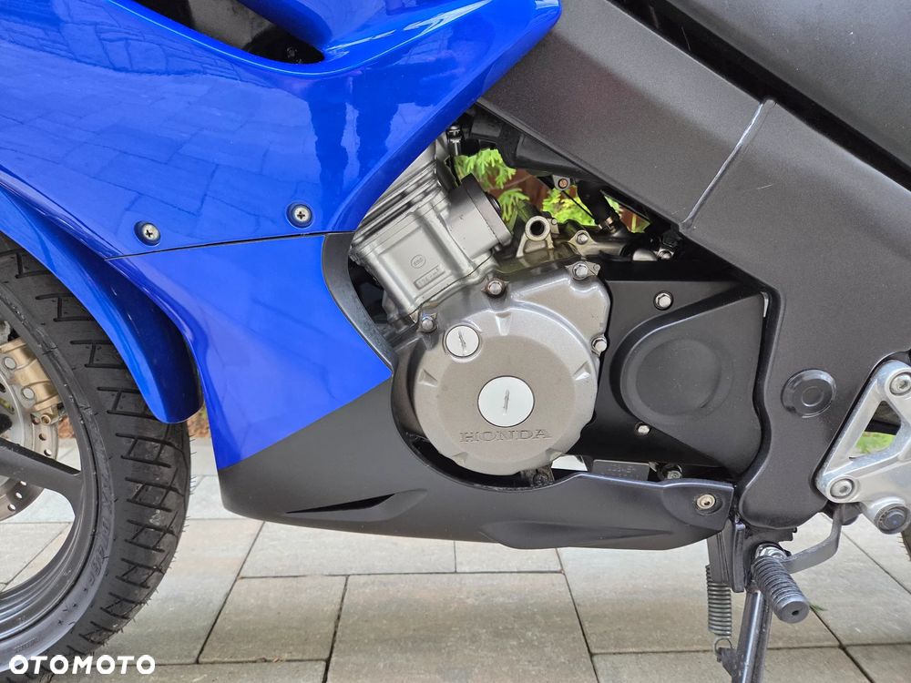 Honda CBR - 19