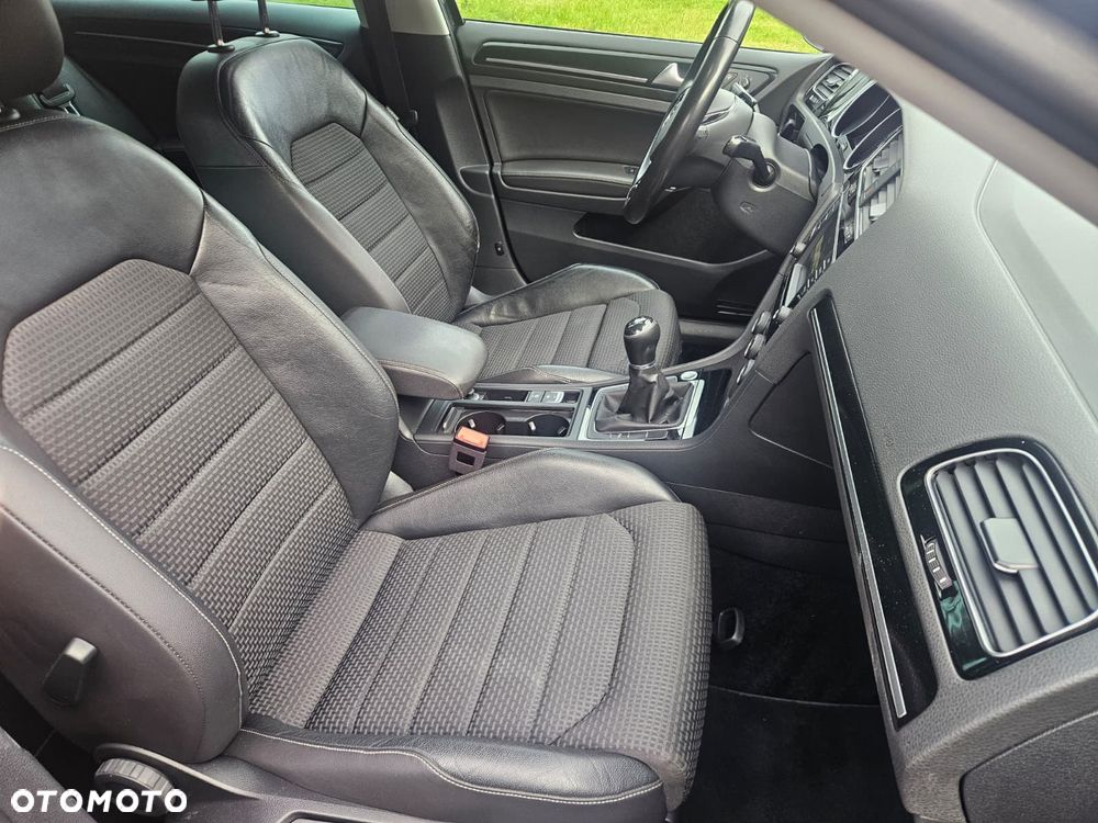 Volkswagen Golf - 5