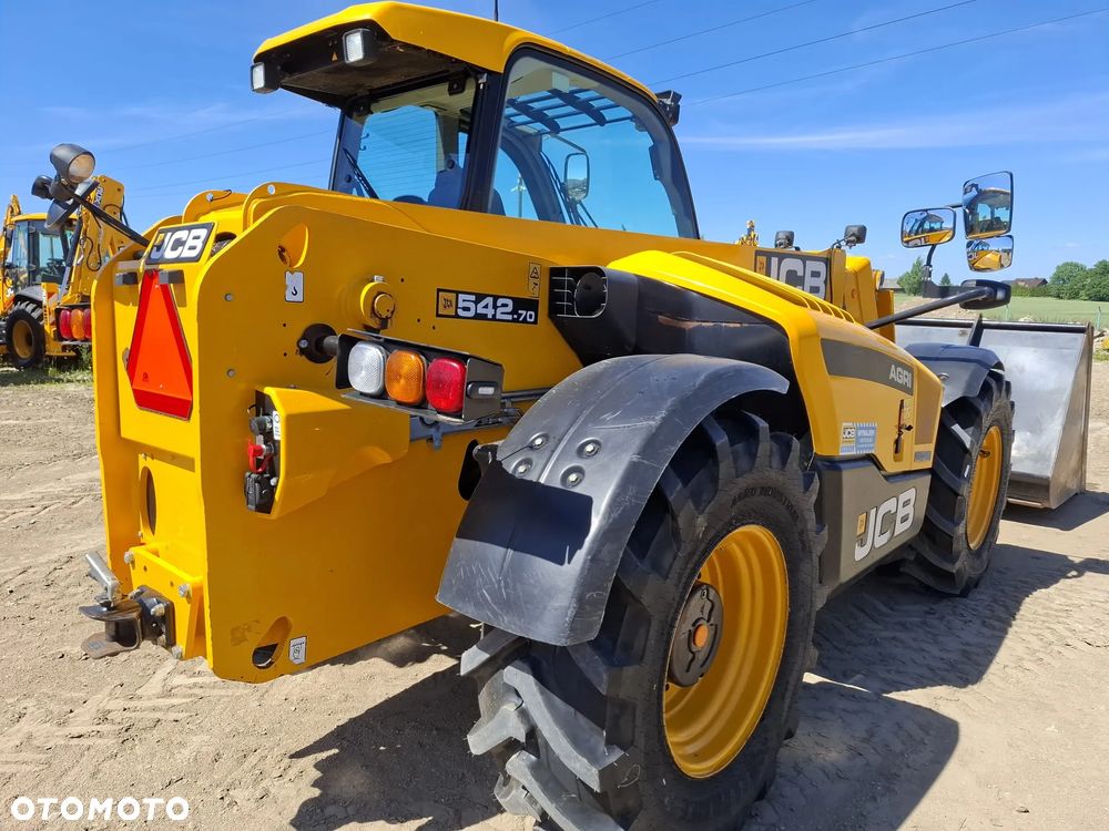 JCB 542-70 Agri - 13