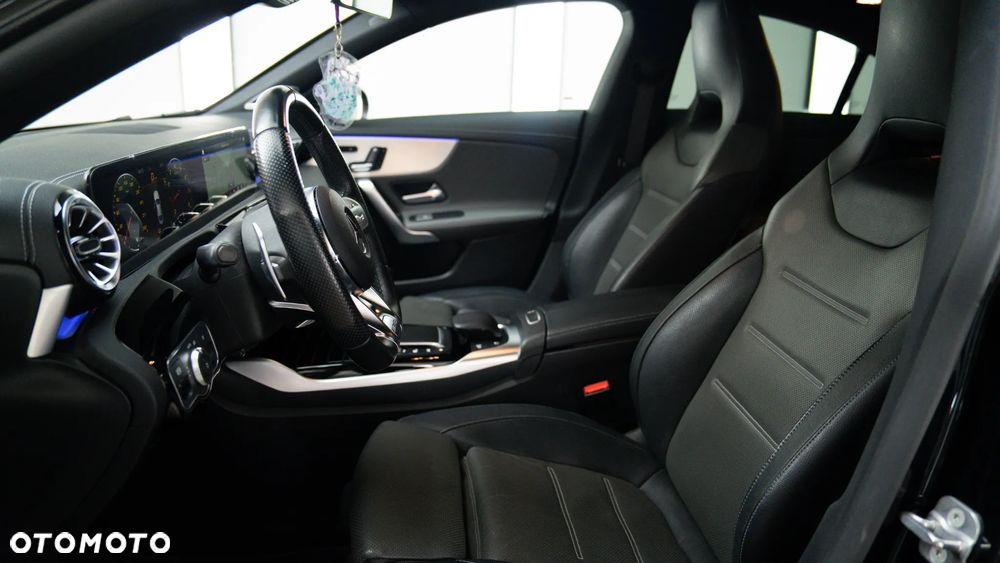 Mercedes-Benz CLA AMG 45 4-Matic 8G-DCT - 10