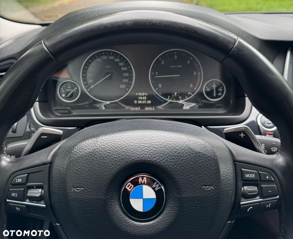 BMW Seria 5 525d xDrive - 3