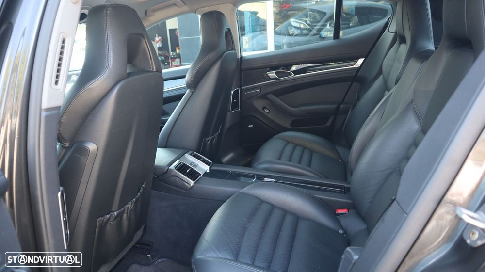 Porsche Panamera Platinum Edition - 22