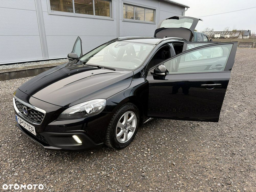 Volvo V40 Cross Country - 22