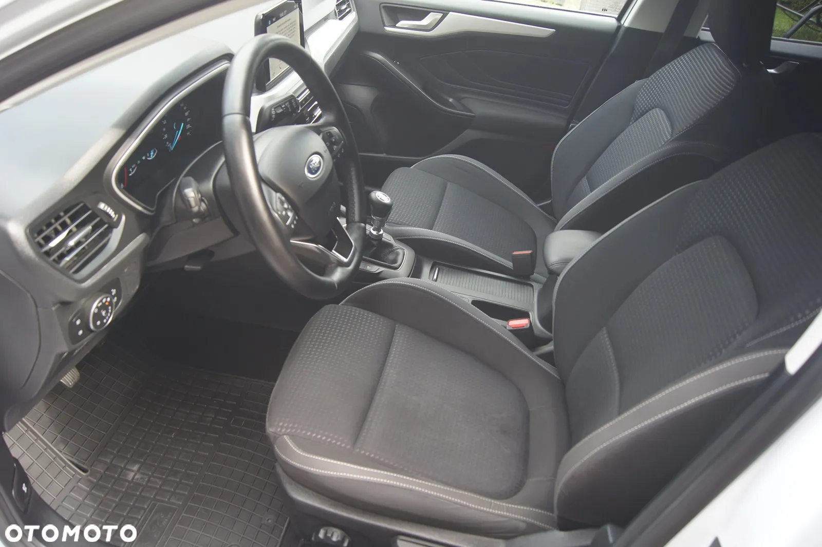 Ford Focus Turnier 1.5 EcoBlue Start-Stopp-System COOL&CONNECT - 17