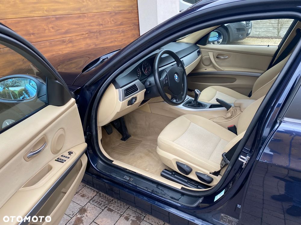 BMW Seria 3 318i Edition Exclusive - 5