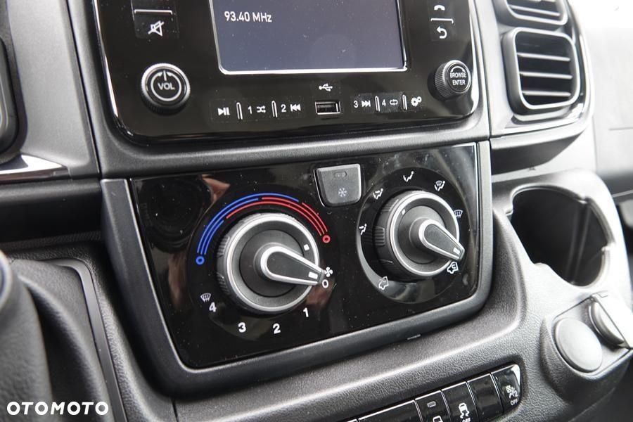 Opel Movano L2H2 120KM - 17