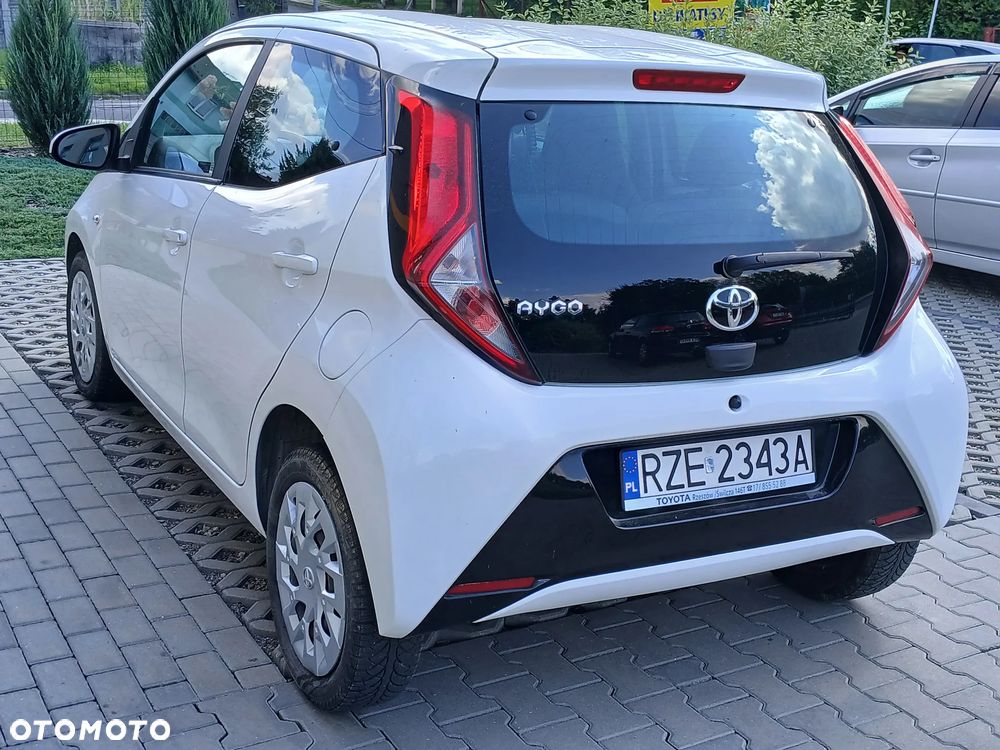 Toyota Aygo 1.0 VVT-i Color Edition - 2
