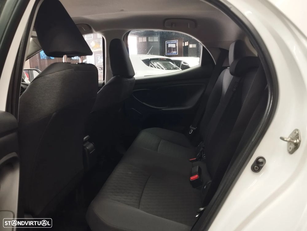 Toyota Yaris 1.5 HDF Comfort Plus - 11