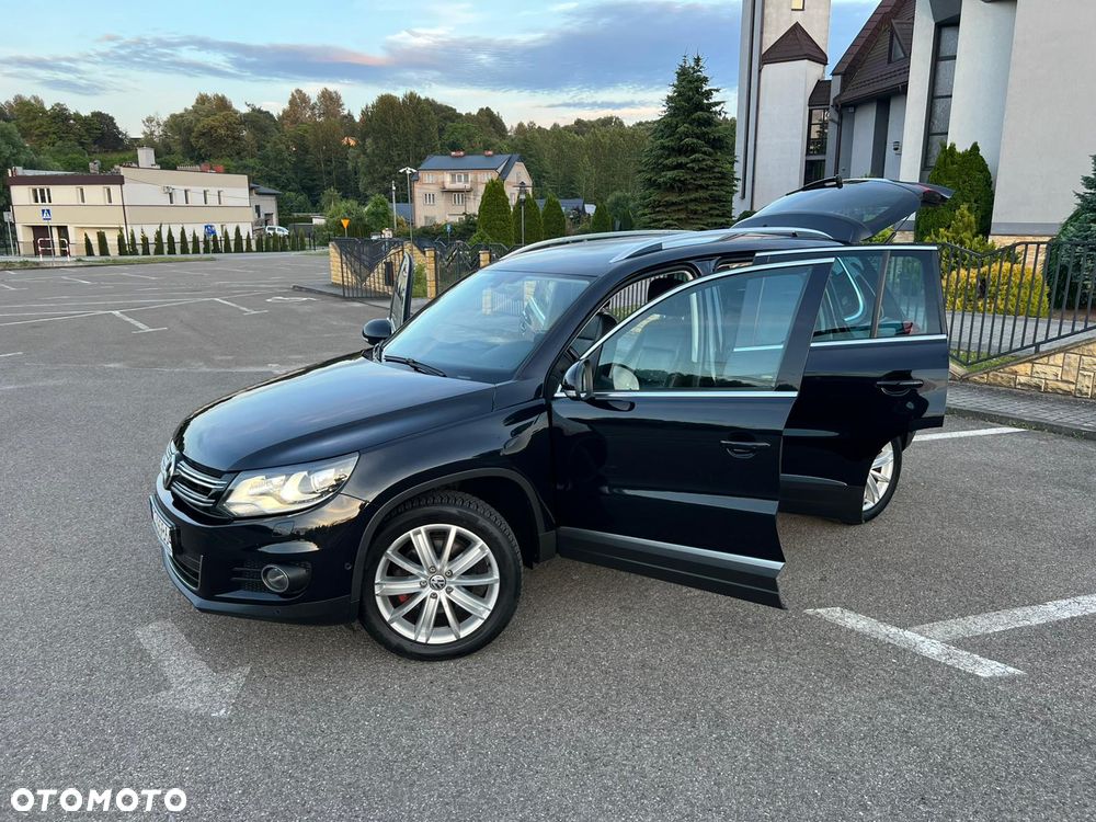 Volkswagen Tiguan 2.0 TDI DPF 4Motion BlueMotion Technology DSG Exclusive - 10
