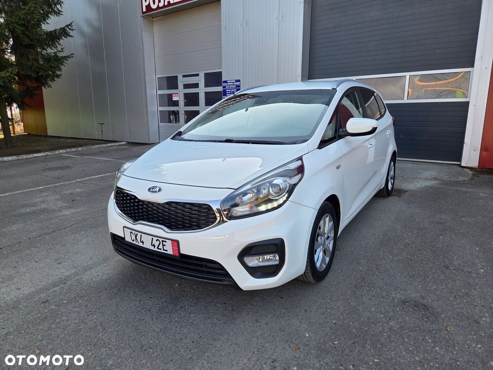 Kia Carens - 2