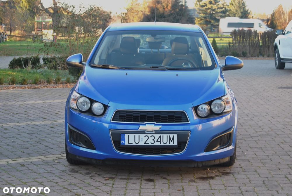 Chevrolet Aveo 1.2 LT - 14