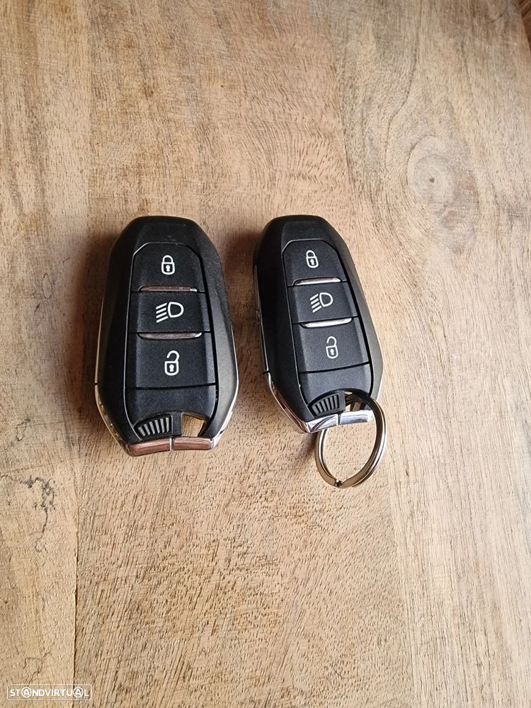 Peugeot 3008 PureTech 130 Stop & Start GPF Allure - 28
