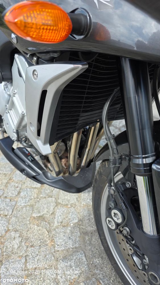 Yamaha FZR - 4