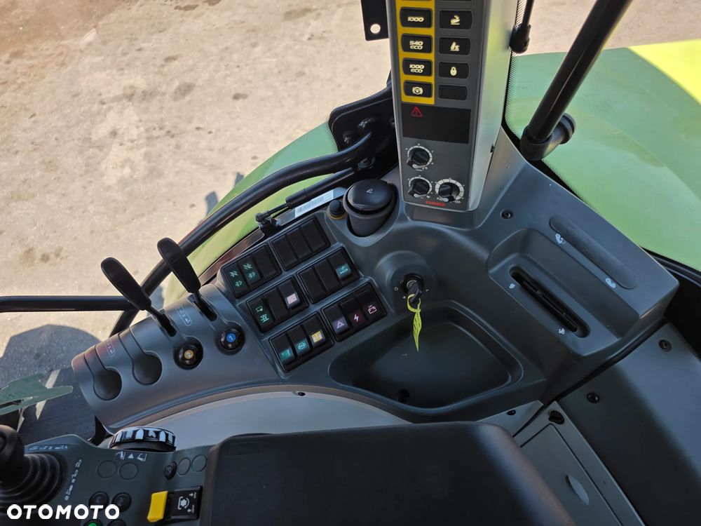 Claas AXION 820  CEBIS - 21