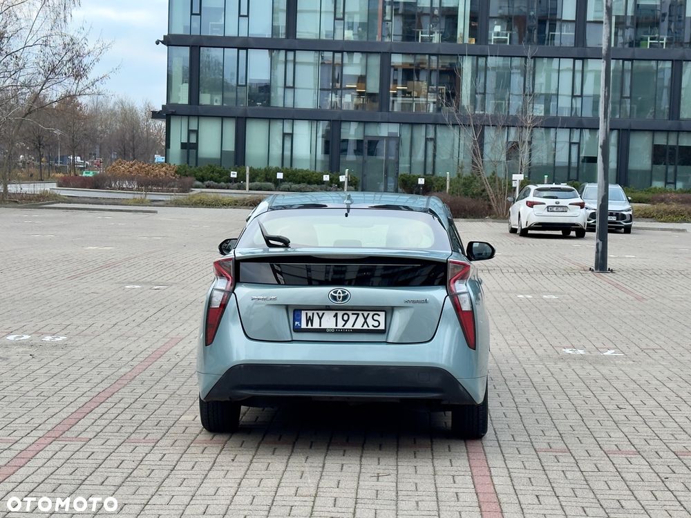 Toyota Prius 1.8 HSD Prestige - 5