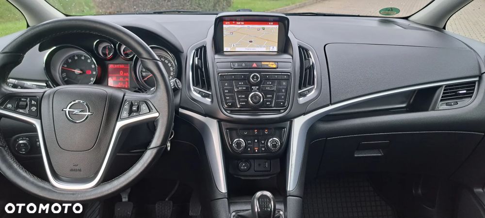 Opel Zafira - 24
